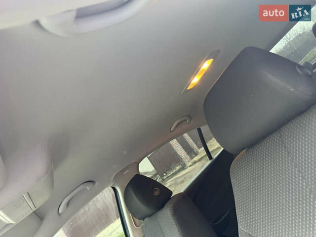 Серый Фольксваген Пассат, объемом двигателя 1.97 л и пробегом 236 тыс. км за 6000 $, фото 11 на Automoto.ua