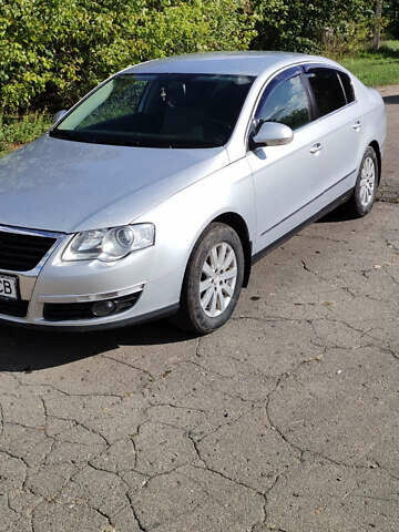 Серый Фольксваген Пассат, объемом двигателя 2 л и пробегом 320 тыс. км за 8000 $, фото 2 на Automoto.ua