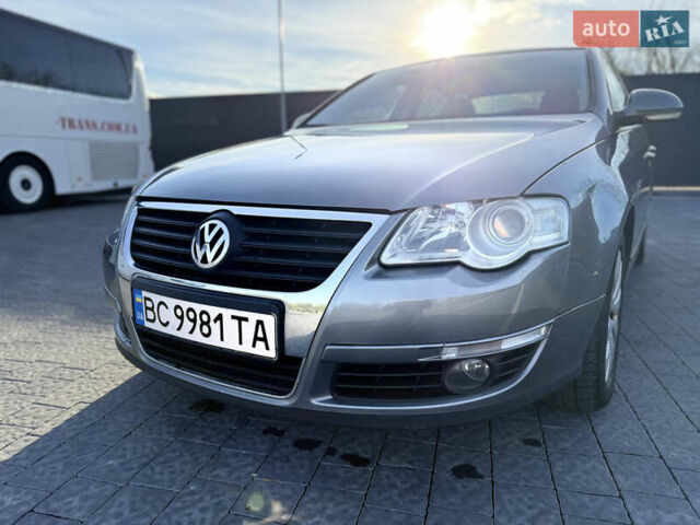 Серый Фольксваген Пассат, объемом двигателя 2 л и пробегом 309 тыс. км за 5900 $, фото 4 на Automoto.ua