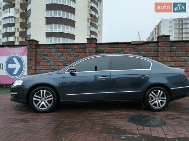 Серый Фольксваген Пассат, объемом двигателя 1.97 л и пробегом 262 тыс. км за 8700 $, фото 6 на Automoto.ua