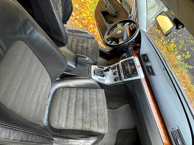 Серый Фольксваген Пассат, объемом двигателя 2 л и пробегом 220 тыс. км за 5500 $, фото 7 на Automoto.ua