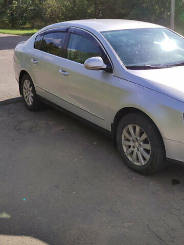 Серый Фольксваген Пассат, объемом двигателя 2 л и пробегом 320 тыс. км за 8000 $, фото 3 на Automoto.ua