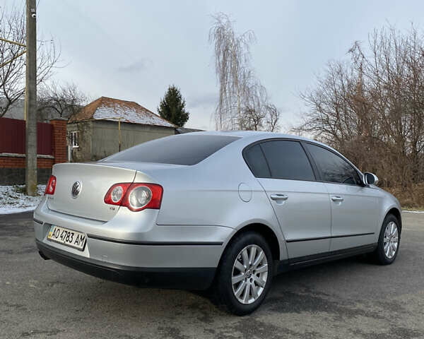 Серый Фольксваген Пассат, объемом двигателя 1.8 л и пробегом 204 тыс. км за 6000 $, фото 3 на Automoto.ua