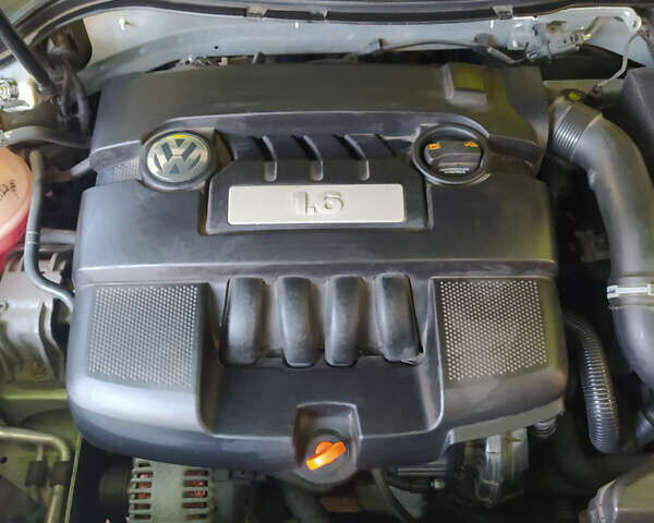 Серый Фольксваген Пассат, объемом двигателя 1.6 л и пробегом 178 тыс. км за 8100 $, фото 11 на Automoto.ua