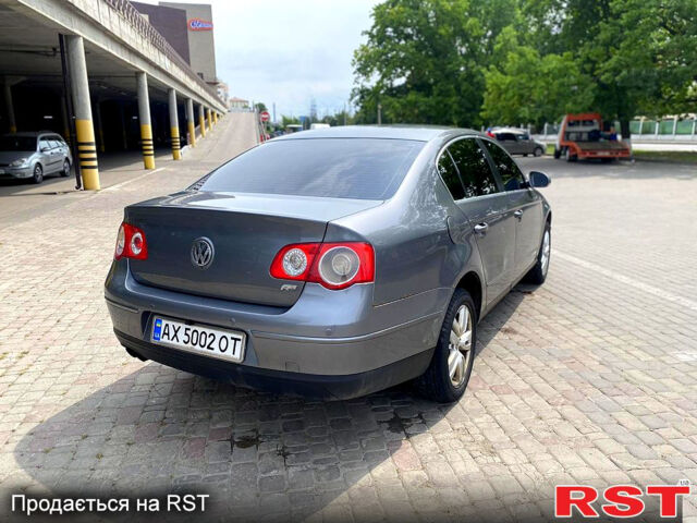 Сірий Фольксваген Пассат, об'ємом двигуна 1.8 л та пробігом 250 тис. км за 4450 $, фото 4 на Automoto.ua