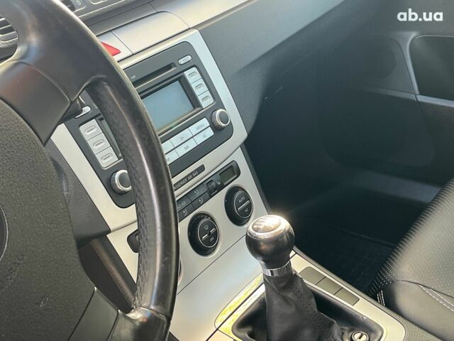 Серый Фольксваген Пассат, объемом двигателя 1.8 л и пробегом 258 тыс. км за 7390 $, фото 17 на Automoto.ua