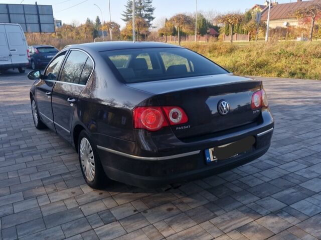 Серый Фольксваген Пассат, объемом двигателя 2 л и пробегом 300 тыс. км за 2786 $, фото 4 на Automoto.ua
