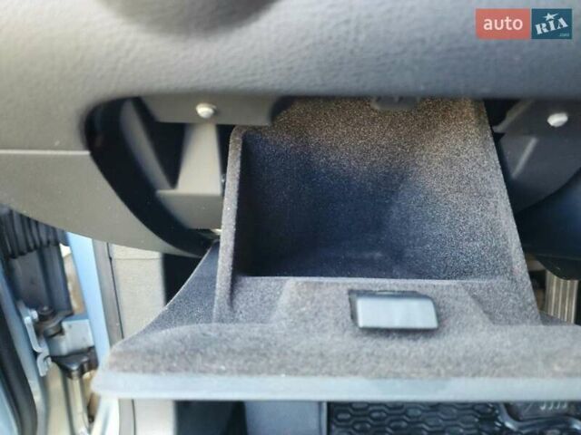 Серый Фольксваген Пассат, объемом двигателя 1.8 л и пробегом 230 тыс. км за 7500 $, фото 21 на Automoto.ua