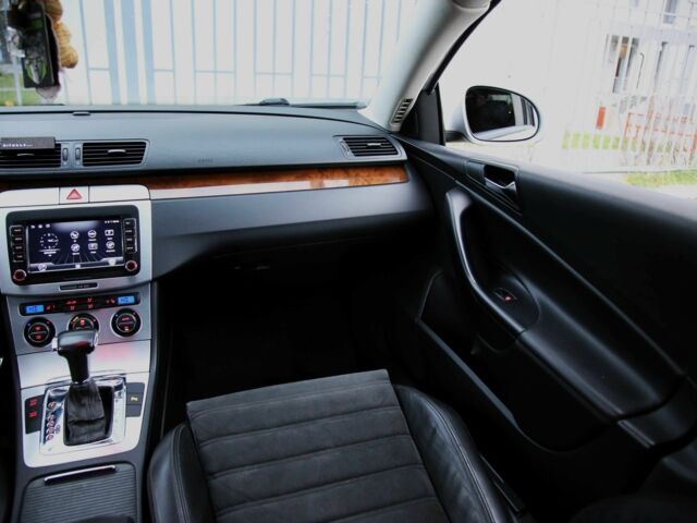 Сірий Фольксваген Пассат, об'ємом двигуна 1.8 л та пробігом 241 тис. км за 6900 $, фото 12 на Automoto.ua