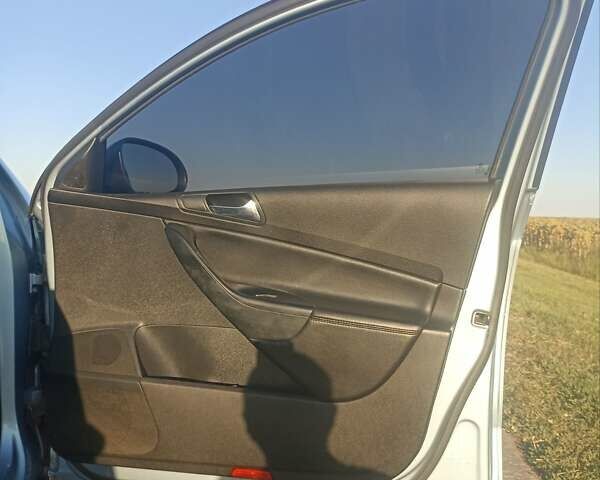 Серый Фольксваген Пассат, объемом двигателя 1.8 л и пробегом 261 тыс. км за 6300 $, фото 21 на Automoto.ua