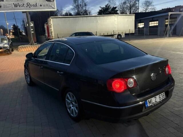 Серый Фольксваген Пассат, объемом двигателя 2 л и пробегом 280 тыс. км за 2400 $, фото 2 на Automoto.ua