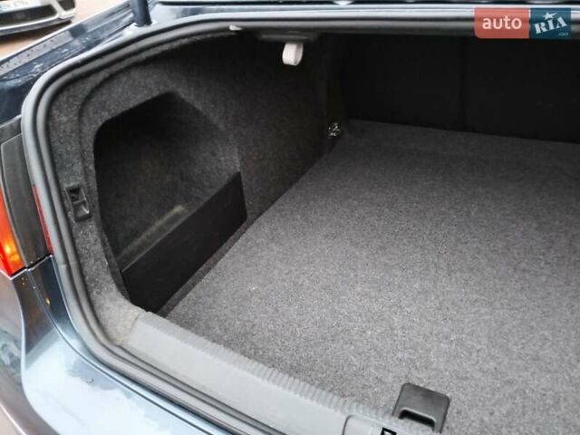 Серый Фольксваген Пассат, объемом двигателя 1.97 л и пробегом 262 тыс. км за 8700 $, фото 25 на Automoto.ua