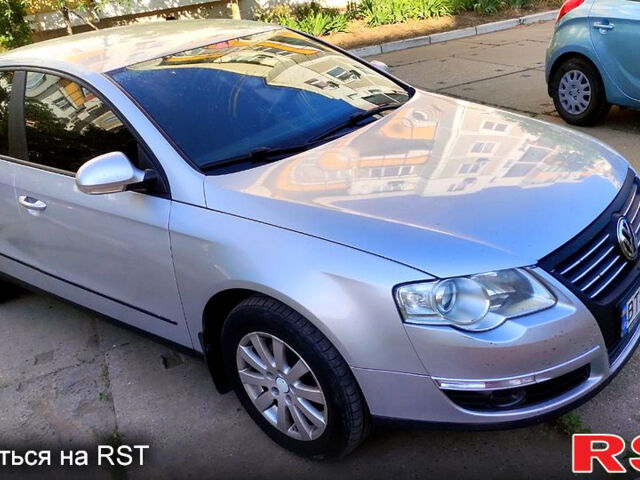 Сірий Фольксваген Пассат, об'ємом двигуна 1.8 л та пробігом 245 тис. км за 5000 $, фото 1 на Automoto.ua