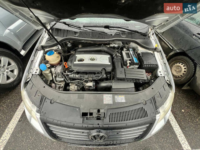 Сірий Фольксваген Пассат, об'ємом двигуна 1.8 л та пробігом 250 тис. км за 5800 $, фото 10 на Automoto.ua