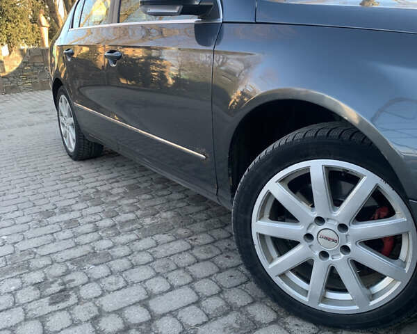 Серый Фольксваген Пассат, объемом двигателя 2 л и пробегом 256 тыс. км за 5400 $, фото 3 на Automoto.ua