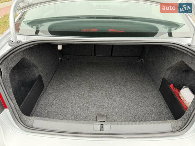 Сірий Фольксваген Пассат, об'ємом двигуна 1.6 л та пробігом 217 тис. км за 8999 $, фото 30 на Automoto.ua