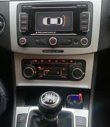 Серый Фольксваген Пассат, объемом двигателя 1.4 л и пробегом 191 тыс. км за 7500 $, фото 12 на Automoto.ua