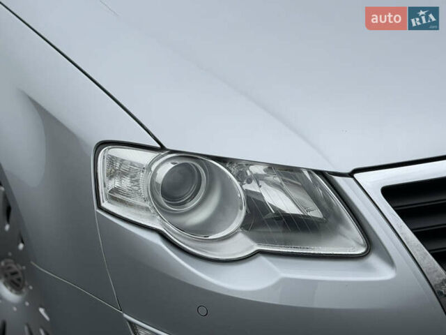 Сірий Фольксваген Пассат, об'ємом двигуна 1.6 л та пробігом 217 тис. км за 8999 $, фото 9 на Automoto.ua