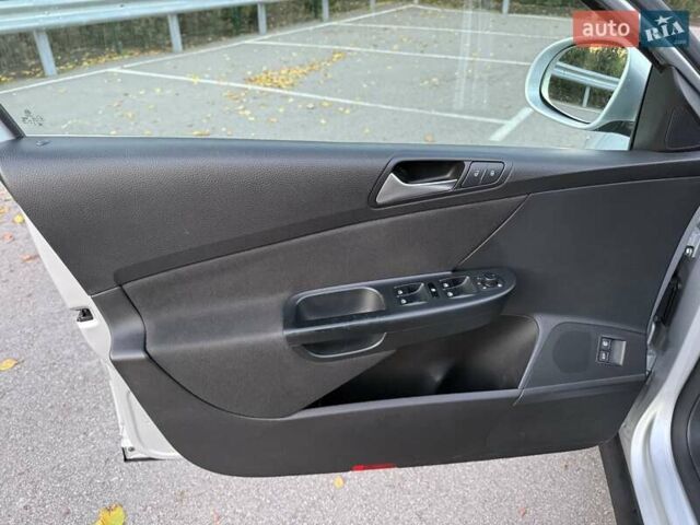 Сірий Фольксваген Пассат, об'ємом двигуна 1.4 л та пробігом 247 тис. км за 6999 $, фото 44 на Automoto.ua