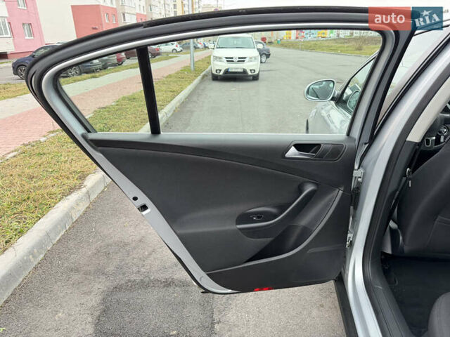 Сірий Фольксваген Пассат, об'ємом двигуна 1.6 л та пробігом 217 тис. км за 8999 $, фото 63 на Automoto.ua