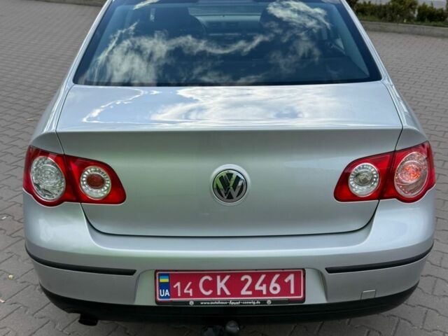 Сірий Фольксваген Пассат, об'ємом двигуна 1.6 л та пробігом 194 тис. км за 7999 $, фото 2 на Automoto.ua