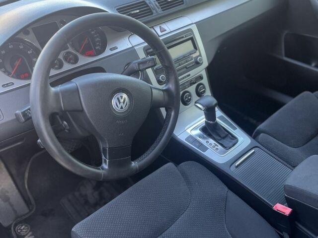 Сірий Фольксваген Пассат, об'ємом двигуна 1.8 л та пробігом 291 тис. км за 6000 $, фото 10 на Automoto.ua