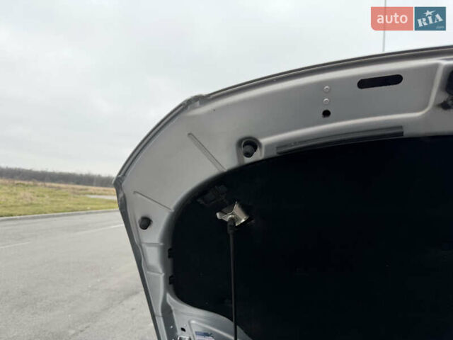 Сірий Фольксваген Пассат, об'ємом двигуна 1.6 л та пробігом 217 тис. км за 8999 $, фото 82 на Automoto.ua