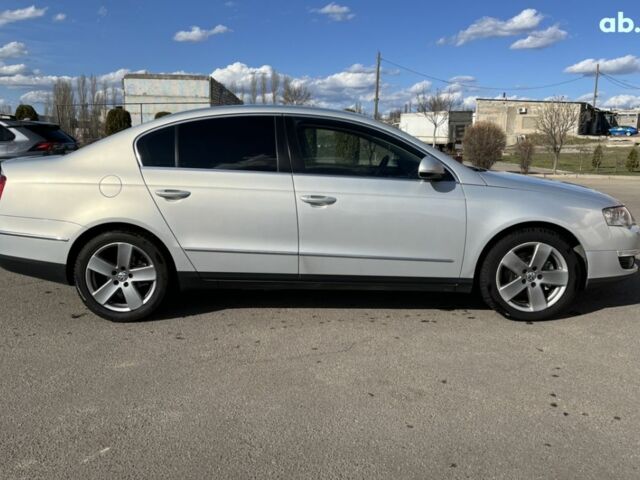 Сірий Фольксваген Пассат, об'ємом двигуна 1.8 л та пробігом 220 тис. км за 7000 $, фото 2 на Automoto.ua