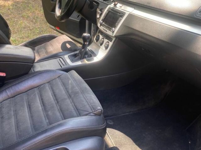 Серый Фольксваген Пассат, объемом двигателя 1.8 л и пробегом 360 тыс. км за 6000 $, фото 5 на Automoto.ua