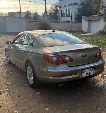 Серый Фольксваген Пассат, объемом двигателя 2 л и пробегом 212 тыс. км за 9500 $, фото 3 на Automoto.ua