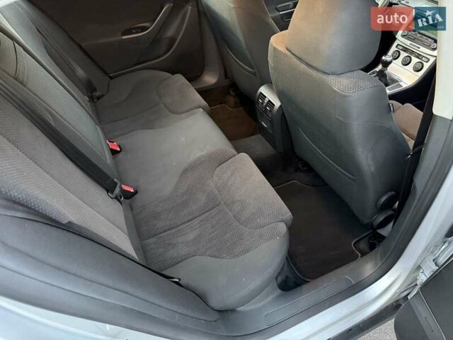 Сірий Фольксваген Пассат, об'ємом двигуна 1.4 л та пробігом 247 тис. км за 6499 $, фото 48 на Automoto.ua