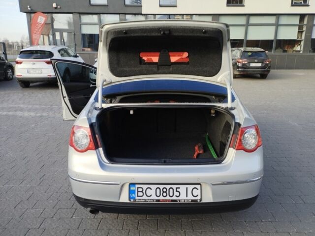 Сірий Фольксваген Пассат, об'ємом двигуна 1.4 л та пробігом 185 тис. км за 7200 $, фото 5 на Automoto.ua