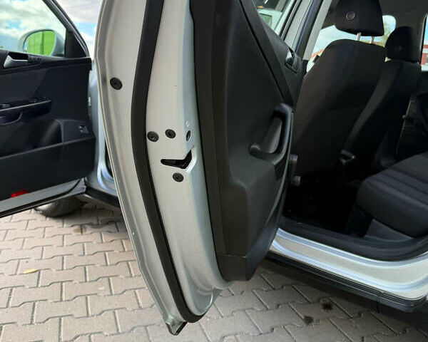 Фольксваген Пассат 2009 в Виннице на Automoto.ua Серый Фольксваген Пассат, объемом двигателя 1.6 л и пробегом 194 тыс. км за 7999 $, фото 60 на Automoto.ua