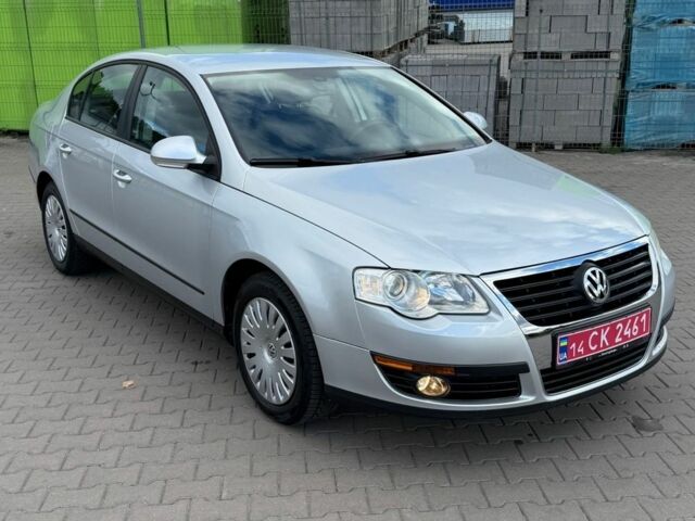 Сірий Фольксваген Пассат, об'ємом двигуна 1.6 л та пробігом 194 тис. км за 7999 $, фото 8 на Automoto.ua