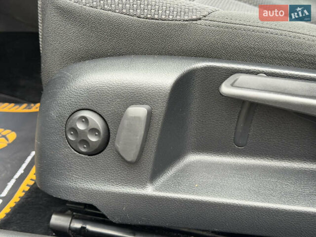 Сірий Фольксваген Пассат, об'ємом двигуна 1.6 л та пробігом 217 тис. км за 8999 $, фото 47 на Automoto.ua