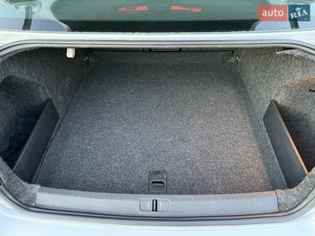 Сірий Фольксваген Пассат, об'ємом двигуна 1.4 л та пробігом 247 тис. км за 6999 $, фото 52 на Automoto.ua