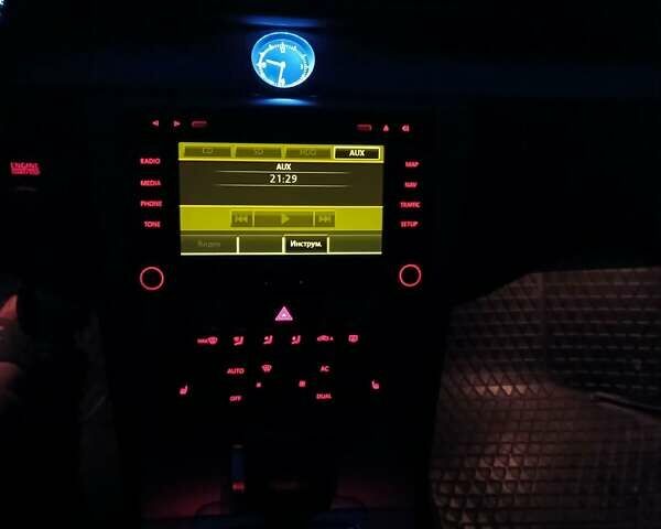 Серый Фольксваген Пассат, объемом двигателя 1.8 л и пробегом 231 тыс. км за 7000 $, фото 27 на Automoto.ua