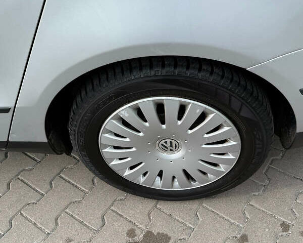 Фольксваген Пассат 2009 в Виннице на Automoto.ua Серый Фольксваген Пассат, объемом двигателя 1.6 л и пробегом 194 тыс. км за 7999 $, фото 76 на Automoto.ua