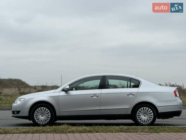 Сірий Фольксваген Пассат, об'ємом двигуна 1.6 л та пробігом 217 тис. км за 8999 $, фото 6 на Automoto.ua