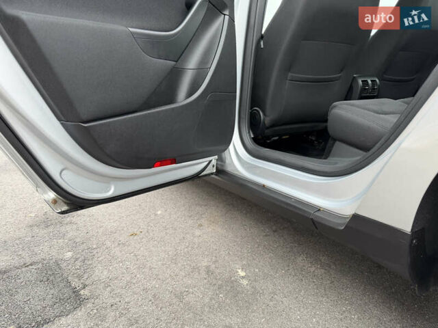 Сірий Фольксваген Пассат, об'ємом двигуна 1.6 л та пробігом 217 тис. км за 8999 $, фото 65 на Automoto.ua