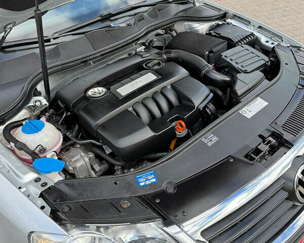 Фольксваген Пассат 2009 в Виннице на Automoto.ua Серый Фольксваген Пассат, объемом двигателя 1.6 л и пробегом 194 тыс. км за 7999 $, фото 50 на Automoto.ua