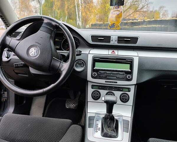 Серый Фольксваген Пассат, объемом двигателя 1.8 л и пробегом 354 тыс. км за 5900 $, фото 13 на Automoto.ua