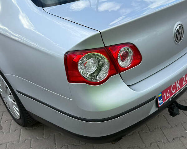 Фольксваген Пассат 2009 в Виннице на Automoto.ua Серый Фольксваген Пассат, объемом двигателя 1.6 л и пробегом 194 тыс. км за 7999 $, фото 43 на Automoto.ua