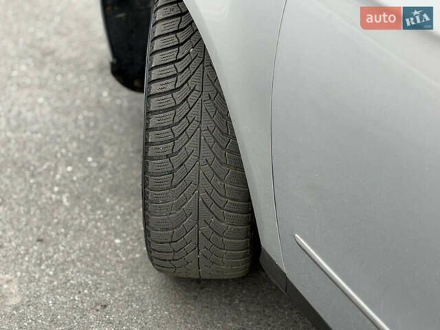 Сірий Фольксваген Пассат, об'ємом двигуна 1.6 л та пробігом 217 тис. км за 8999 $, фото 15 на Automoto.ua