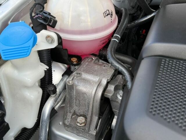 Сірий Фольксваген Пассат, об'ємом двигуна 1.6 л та пробігом 194 тис. км за 7999 $, фото 4 на Automoto.ua