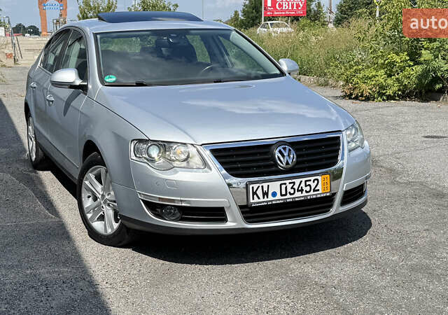 Сірий Фольксваген Пассат, об'ємом двигуна 1.8 л та пробігом 137 тис. км за 8399 $, фото 13 на Automoto.ua