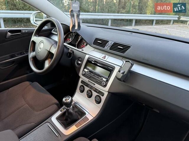 Сірий Фольксваген Пассат, об'ємом двигуна 1.4 л та пробігом 247 тис. км за 6499 $, фото 50 на Automoto.ua