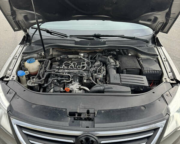 Серый Фольксваген Пассат, объемом двигателя 1.97 л и пробегом 254 тыс. км за 9300 $, фото 11 на Automoto.ua