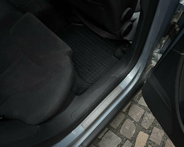 Серый Фольксваген Пассат, объемом двигателя 1.97 л и пробегом 360 тыс. км за 8299 $, фото 39 на Automoto.ua