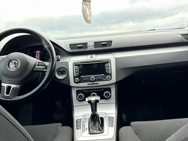 Серый Фольксваген Пассат, объемом двигателя 2 л и пробегом 282 тыс. км за 7900 $, фото 3 на Automoto.ua